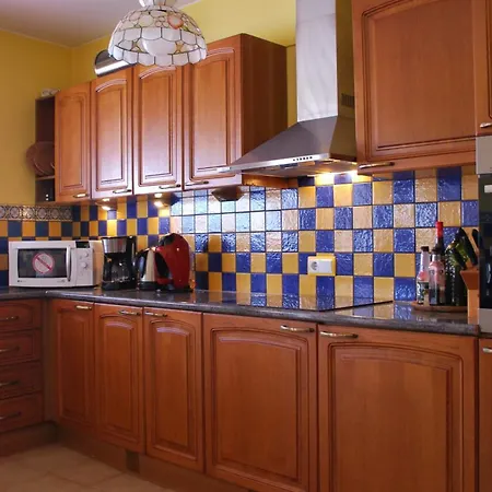 Ref 325 Elena Fuengirola