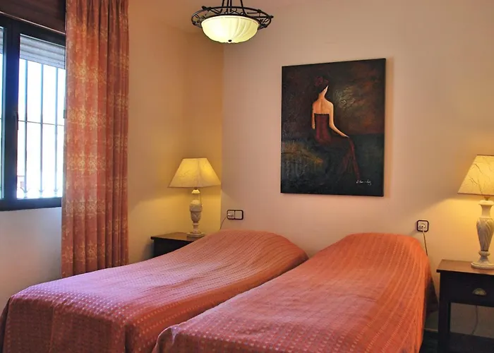 Ref 325 Elena Fuengirola