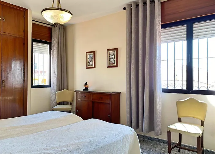 Ref 325 Elena Fuengirola